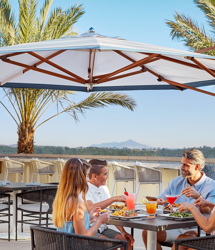 Park-Hyatt-Aviara-Family-Dining-Waters-Edge
